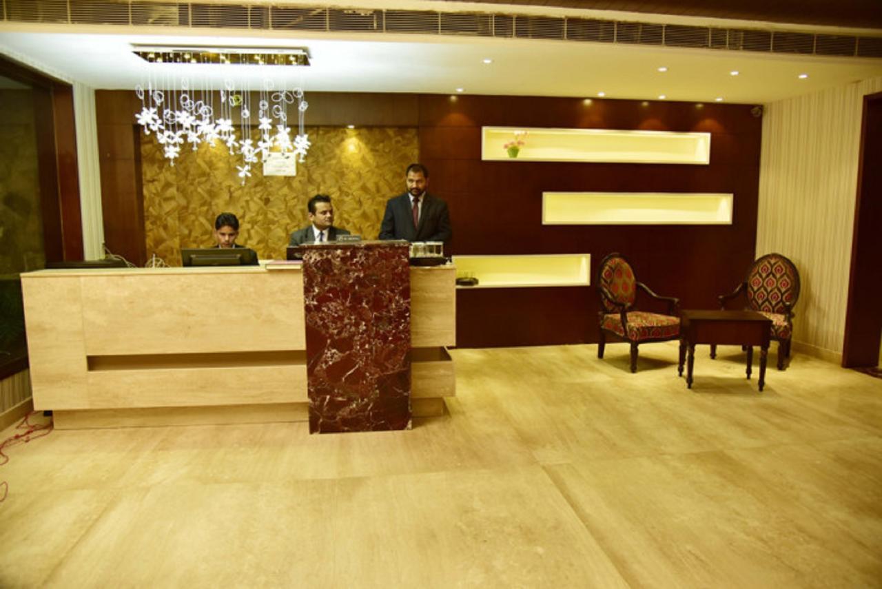 Season Hotel Nainital Kültér fotó